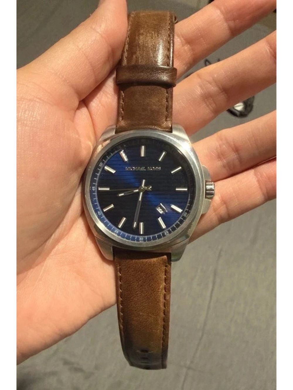 Michael Kors Men's Blue Dial Leather Strap Watch (MK-8631)